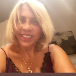 Meet your Posher, Maria regina